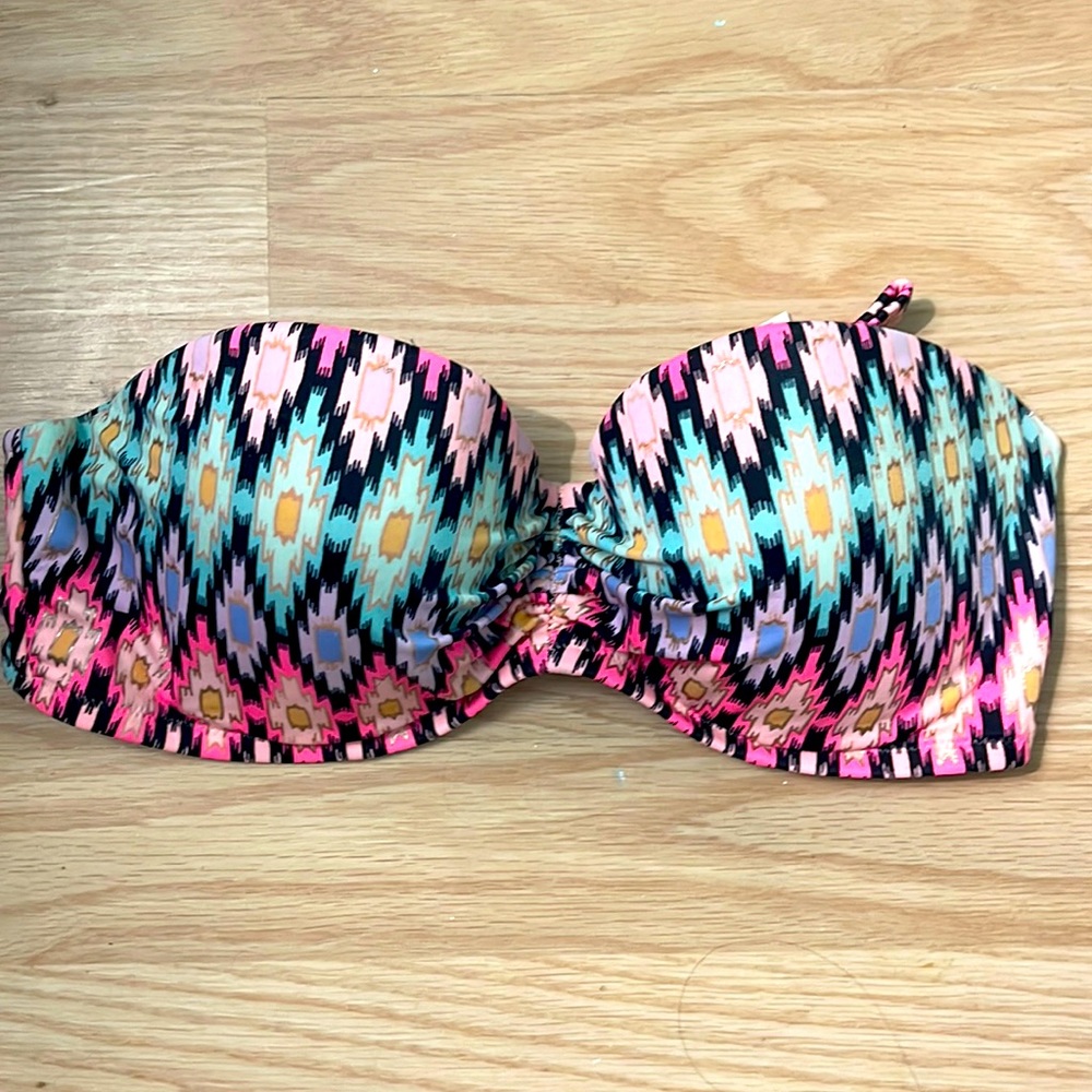 Victoria’s Secret/34C/bikini top